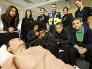 Dummy Steers Pupils Away From Knife Crime